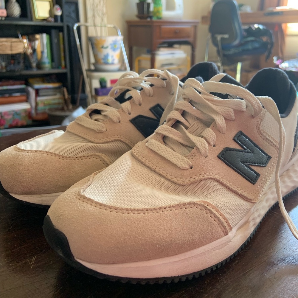 New Balance Sneakers Size 8.5